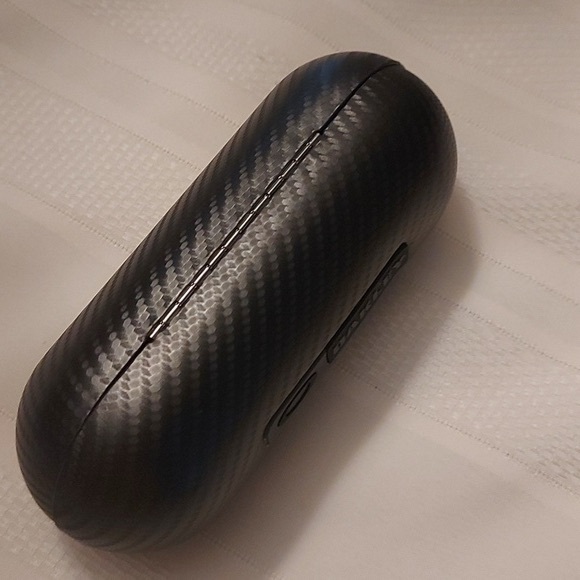 Oakley Hardshell Glass Case - Picture 1 of 4